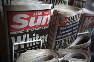 Головного редактора The Sun обвинили во взяточничестве