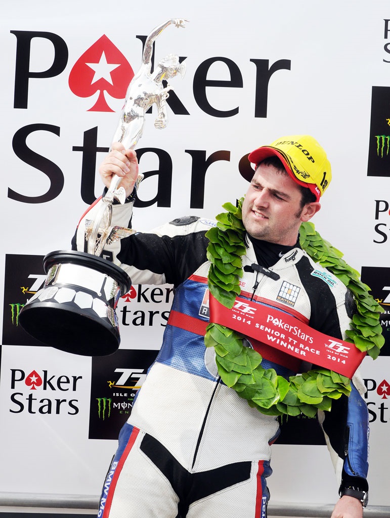 Турист Трофи 2014: Майкл Данлоп выиграл гонку PokerStars Senior TT