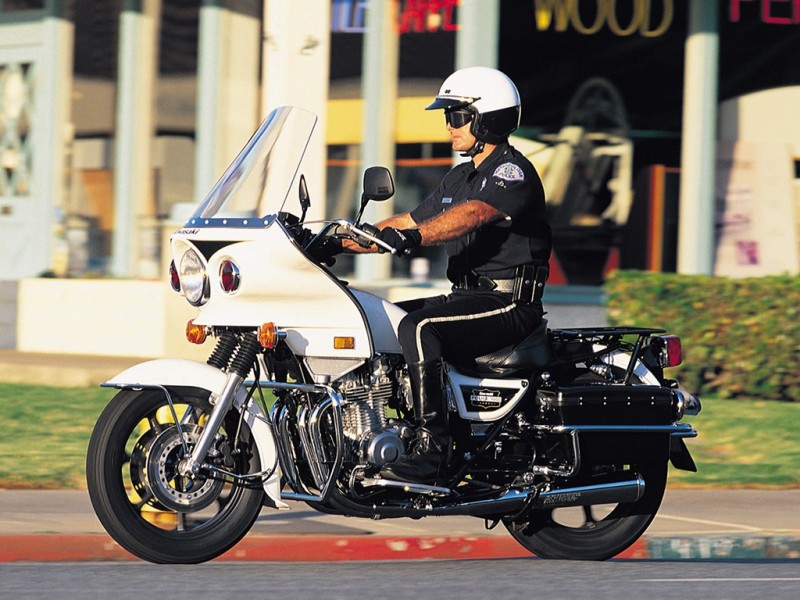 полицейские мотоциклы 
