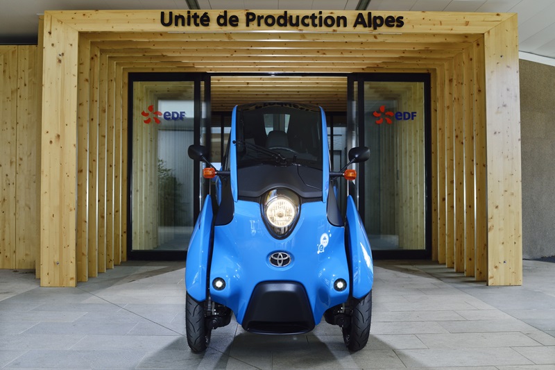 Электротрицикл Toyota i-Road и 3-летний эксперемент в Гренобле