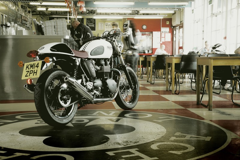Новый мотоцикл Triumph Thruxton Ace