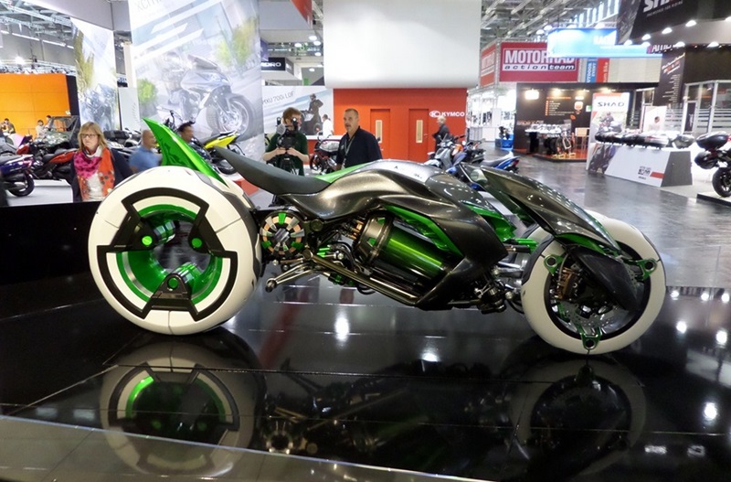 Компания Kawasaki разрабатывает четырехколесный мотоцикл