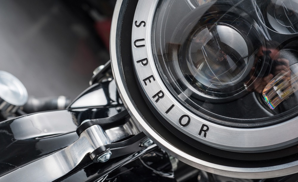 Классический байк Brough Superior SS100 2015