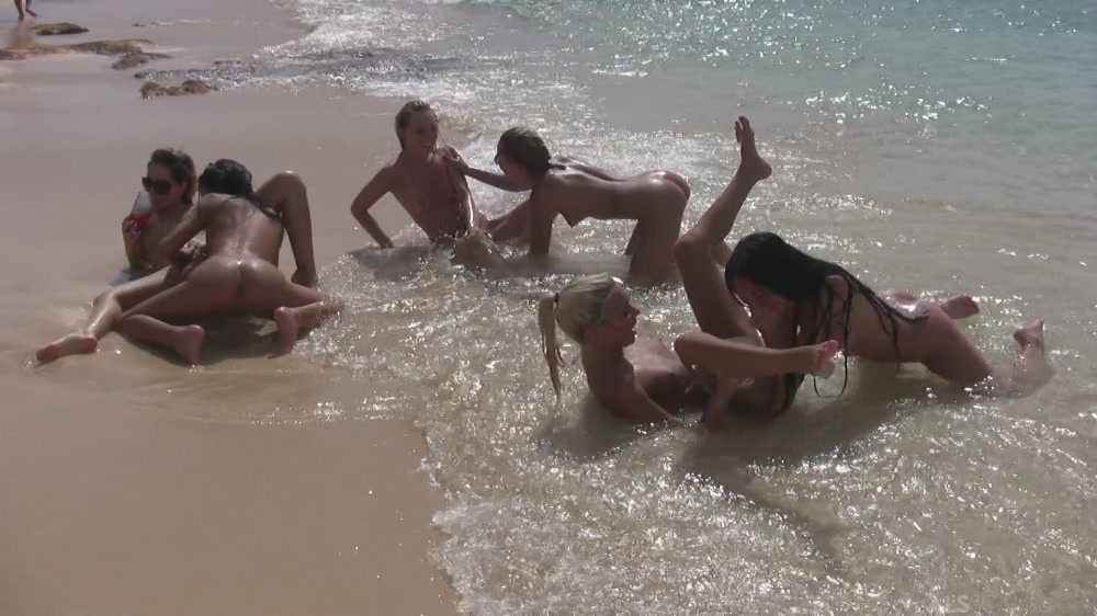 [ALSScan.com] Beach Day 3 / 13.11.2014)[2014 ., Little Tits, Masturbation, Fingering, Outdoor,Peeing, 1080p]