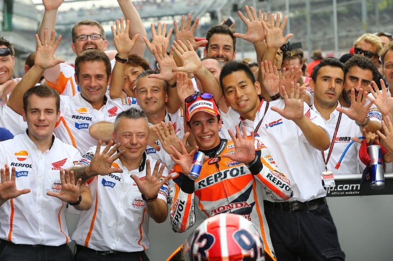 Сезон MotoGP 2014 в 16 фотографиях