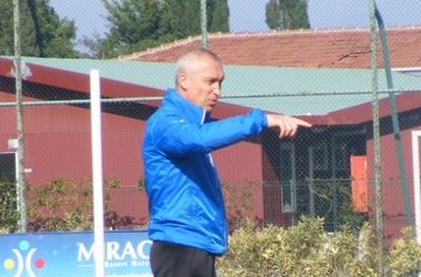 Украинского тренера уволили из румынской 